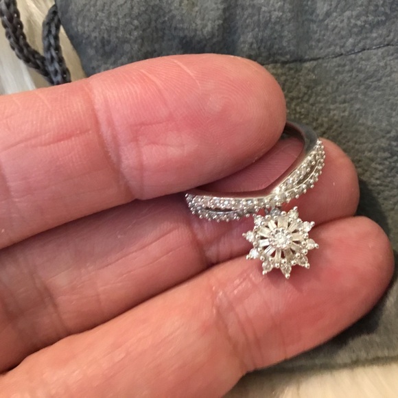 NWT Diamond Treasures SS 0.50TCW Diamond Sun Dangle Charm Crisscross Ring - Picture 6 of 16